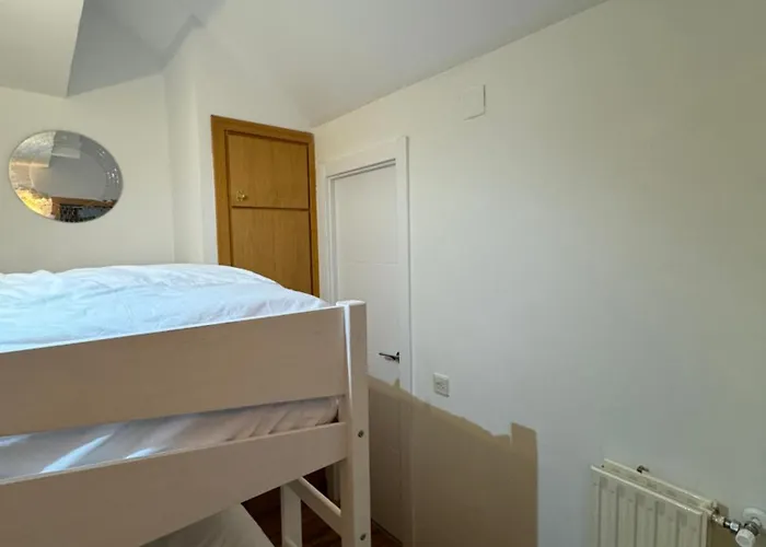 Lägenhet Acogedor Atico En El Corazon De - Esquia Sin Llaves